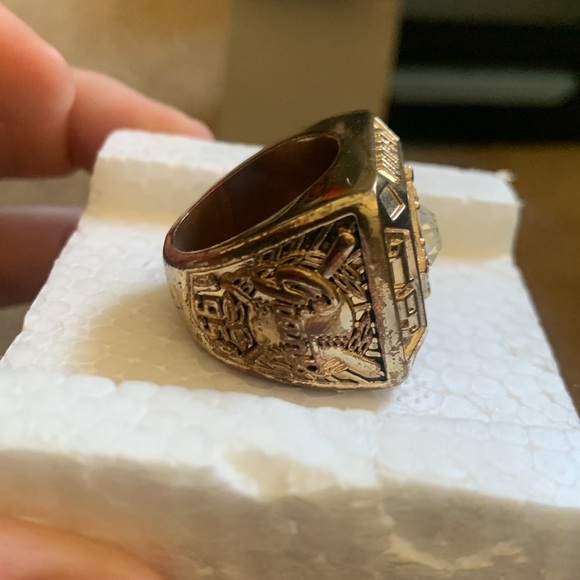 San Francisco Giants 1954 World Series Replica Ring with Box - Picture 5 of 14